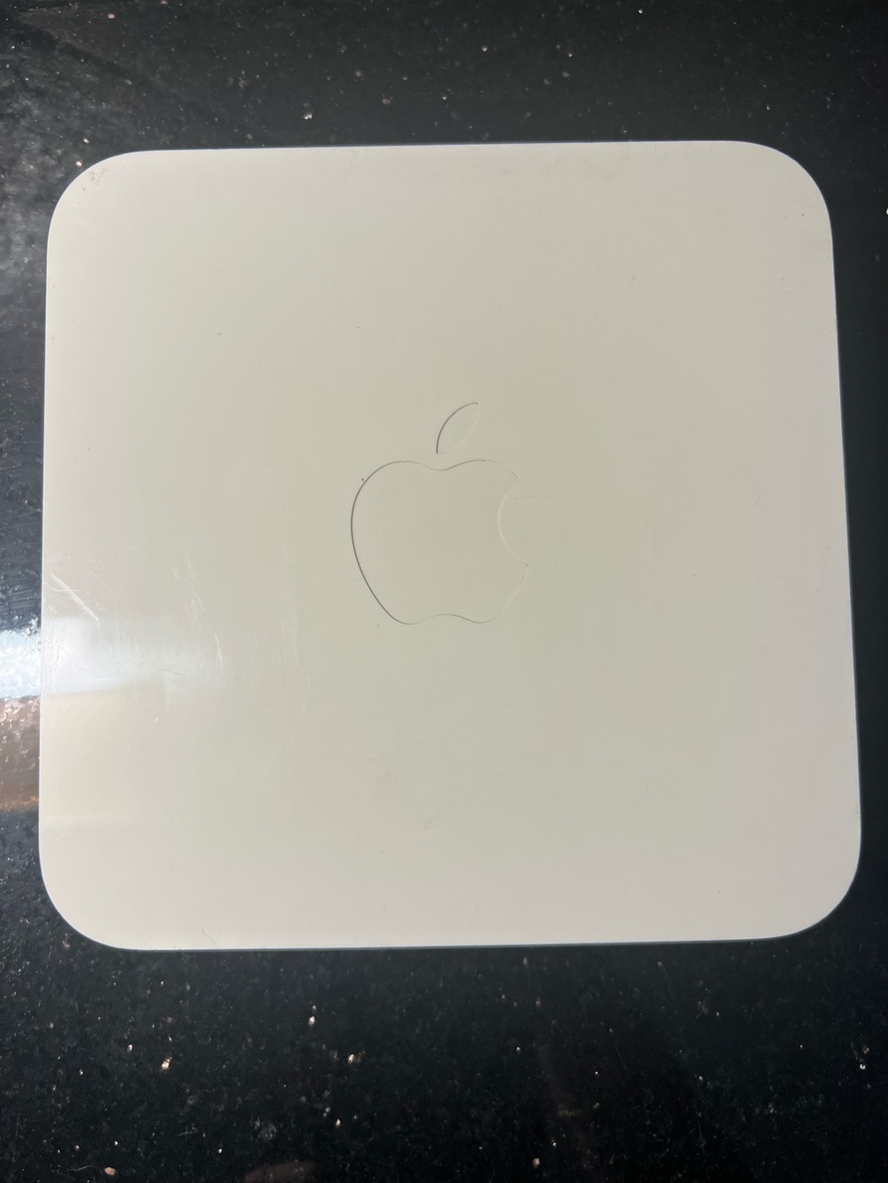 Apple AirPort Extreme Base Station A1143 – Vintage Apple Networking – Untested